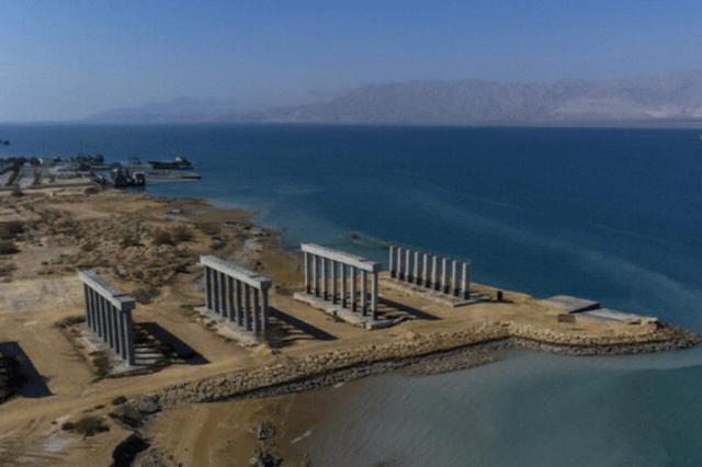 قرارگاه خاتم ساخت پل خلیج فارس در قشم را عهده دار شد