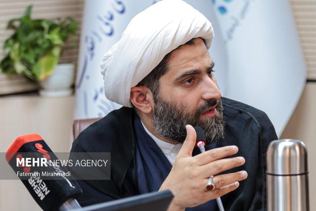 نهضت ملی «زندگی با آیهها» برای گسترش گفتمان عمومی قرآنی است