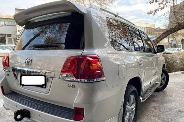 جوانمردی: لندکروز قاچاق در رودسر توقیف شد