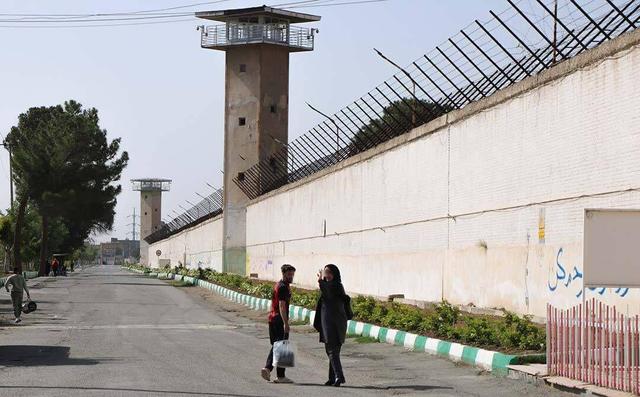 آزادی ۵ زندانی و اهدای بیش از ۱۴۰۰ بسته معیشتی به خانواده زندانیان آذربایجان‌غربی