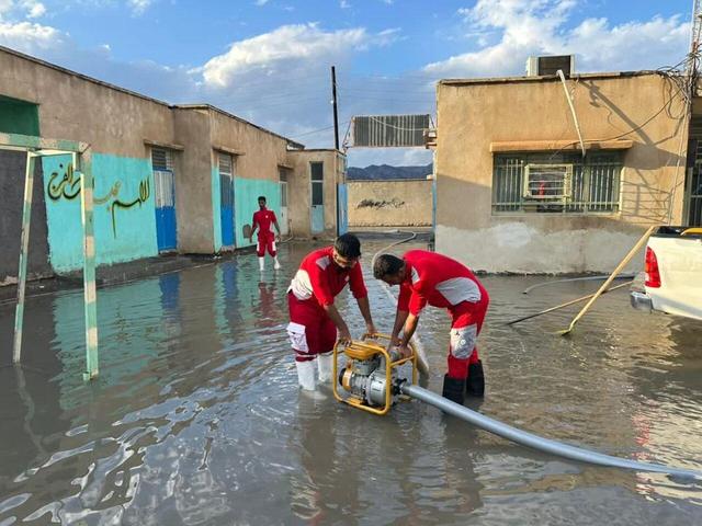خدمات امدادی هلال‌احمر هرمزگان به بیش‌از ۲۵ هزار آسیب‌دیده از سیلاب