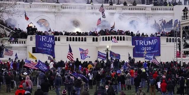 شورش در قلب کنگره آمریکا به فرماندهی ترامپ
