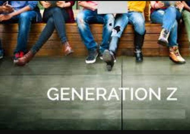 نسلZ و آلفا با فناوری زندگی می‌کنند اما نگاه رسمی به اینترنت و موبایل در مدارس تهدید است