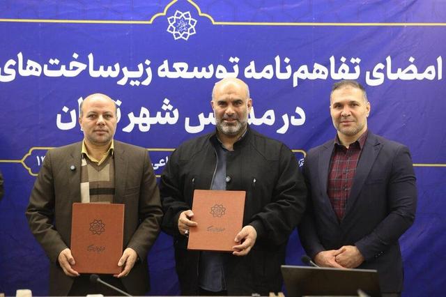 توسعه زمین‌های چمن مصنوعی مدارس مناطق کم برخوردارتهران/اجرای فاز نخست طرح در۷۰مدرسه پایتخت