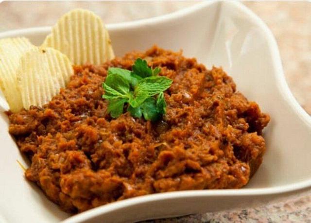 طرز تهیه میرزا قاسمی با پیاز و بادمجان کبابی | فوت و فن خوشمزه شدن میرزا قاسمی