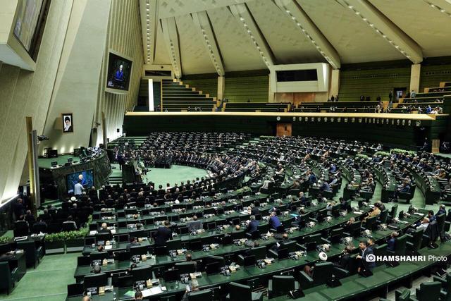 تشکیل یک کمیته پنج نفره با ۱۷ماموریت برای تغییر اوضاع + جزئیات | در جلسه غیرعلنی مجلس با وزرای دولت چه گذشت؟