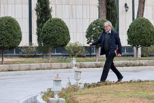 رفع فیلتر؛ شرط ضمن عقد اخوت مردم با پزشکیان/ بعد از بیش از ۵۰۰ روز انتظار قفل فیلترینگ می شکند؟