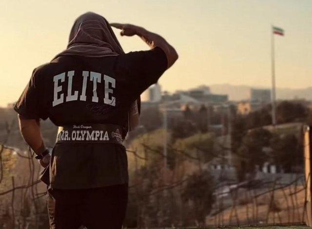 ببینید | احترام نظامی هادی چوپان به پرچم ایران حین تمرین