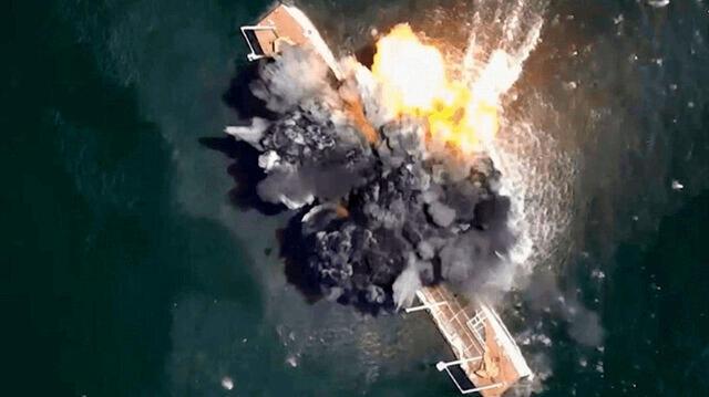 ببینید | حمله مرگبار آمریکا به یک شناور در اقیانوس آرام