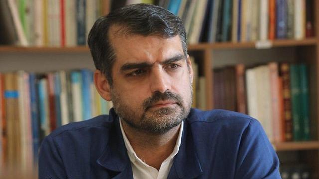 نقل قول نماینده قم از «آقا صادق» درباره زمان ظهور، جنگ با اسرائیل و فروپاشی آمریکا/ خود آقا تا زمان ظهور پرچمدار خواهند بود