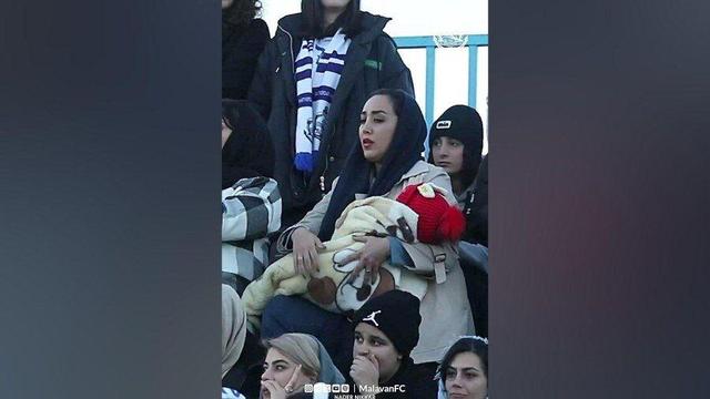 ویدیوی باشگاه ملوان از مادر و فرزند خردسال در ورزشگاه