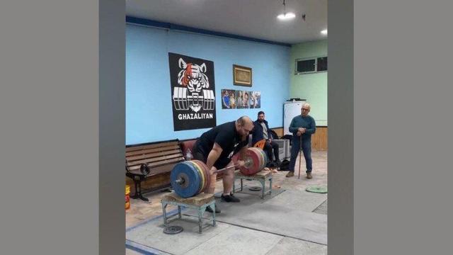 ویدیو| علیرضا یوسفی با وزنه ۲۳۰ کیلوگرمی از مصدومیت بازگشت!