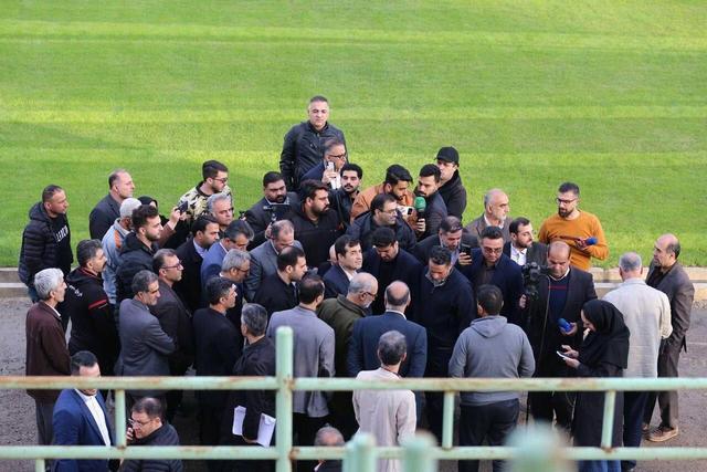 دستور وزیر ورزش برای رفع مشکلات ورزشگاه هفت تیر بابل