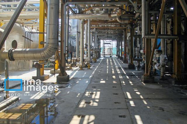 آتش سوزی در پتروشیمی آبادان خاموش شد