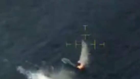 فیلم/ حمله جدید آمریکا به یک کشتی در اقیانوس آرام