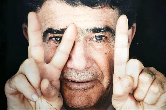 جای آلبوم خانوادگی، دیوار موزه نیست