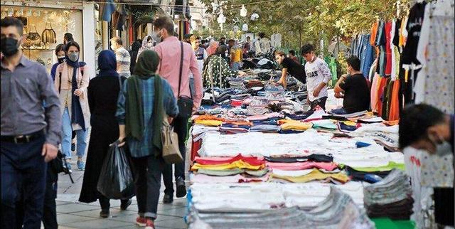 ساماندهی دستفروشان سنندج همچنان معطل شهرداری