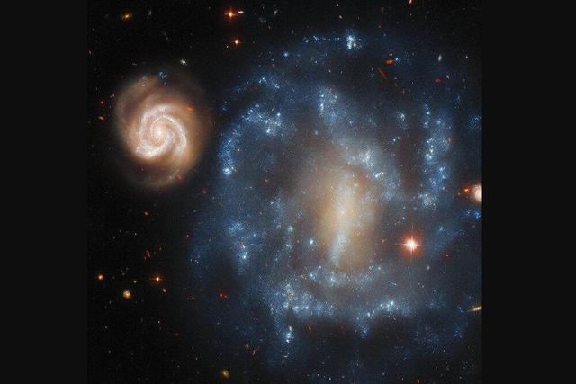 عکس «تلسکوپ فضایی هابل» از یک جفت کهکشانی غیرمعمول