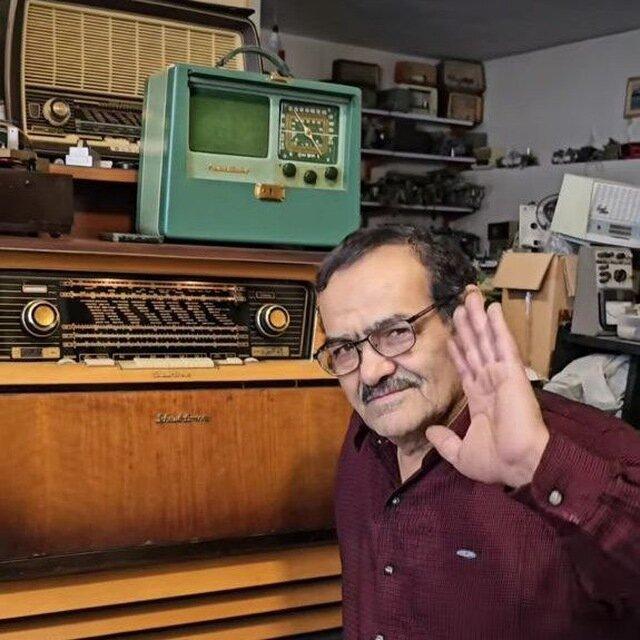 تعمیرکار صداهای خاموش | روایت این‌روزهای مردی که موزه‌دار و تعمیرکننده رادیوها و گرام‌های آنتیک است