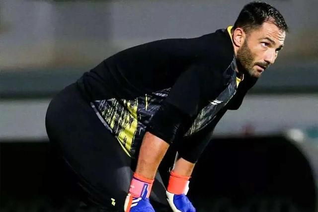 جنگ پیرمردها در بازی مرگ و زندگی استقلال