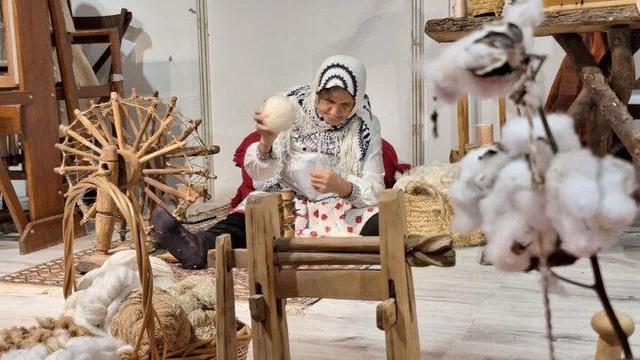 صادرات ۴۰۰ میلیون دلاری صنایع‌دستی؛ درخشش هنر ایرانی در بازارهای جهانی