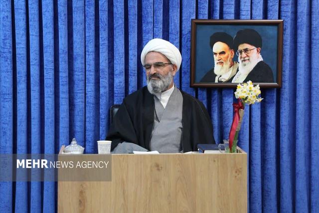 نماینده ولی‌فقیه در سمنان پاسخ به نیازهای مردم را رسالت مساجد دانست