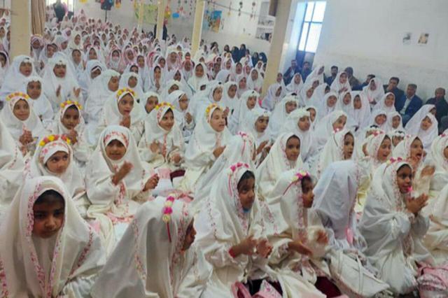 آغاز بهار بندگی ۴۴۵ دانش‌آموز دختر در شهرستان رودان