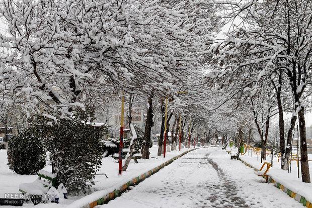 منظره زیبای برفی جاده هزاوه به اراک