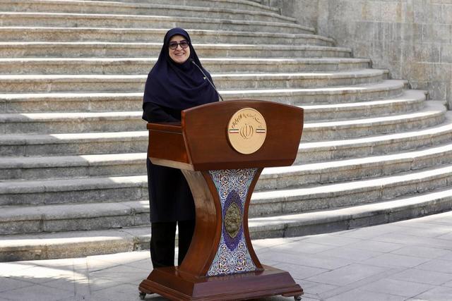 نشست خبری مشترک سخنگوی دولت و رئیس سازمان برنامه و بودجه برگزار می‌شود