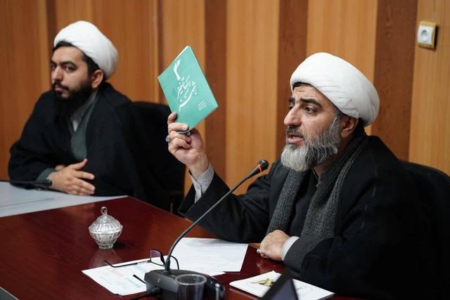 طرح «زندگی با آیه‌ها» پرچم خدمت به قرآن و افتخار جبهه انقلاب است