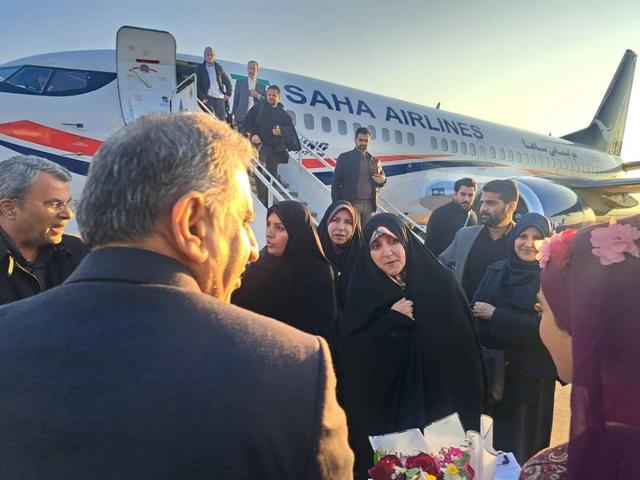 معاون رئیس جمهور در امور زنان و خانواده وارد شیراز شد