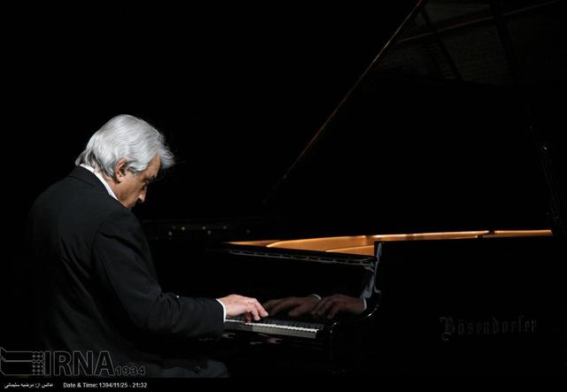 کلاس‌های ۳۰ دقیقه‌ای کمکی به یادگیری ساز پیانو نمی‌کند/ توصیه به هنرجویان