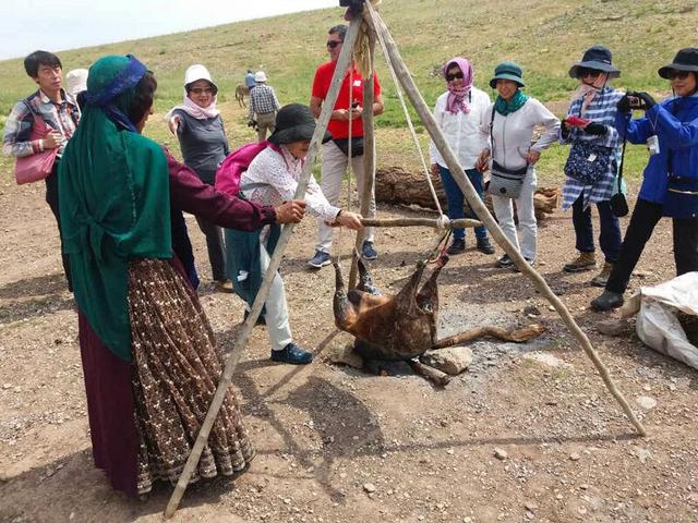 استاندار: اقتصاد روستایی اصفهان با گردشگری نوآورانه و خودکفایی جان می‌گیرد