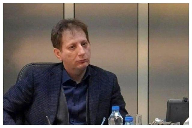 بابک زنجانی فقط بخشی از بدهی‌اش را پرداخته/ پول‌های بیت‌المال کجا خرج می‌شود؟