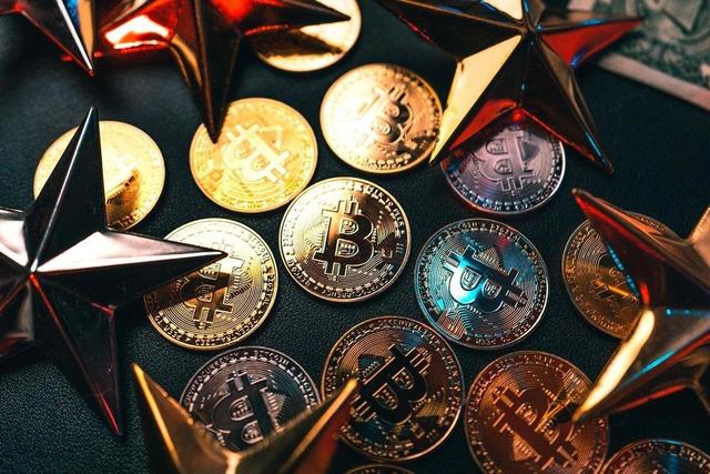 قیمت ارزهای دیجیتال امروز چهارشنبه ۳ دی ۱۴۰۴ +جدول