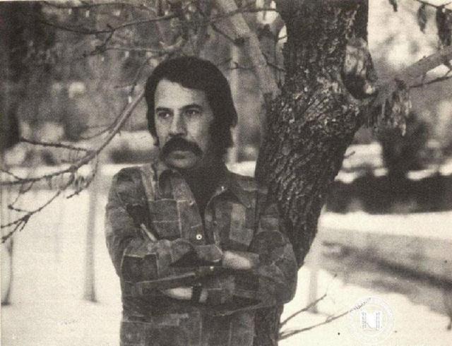  داود رشیدی در حال شوخی کردن با مسعود بهنود؛ سال ۵۰ (عکس)