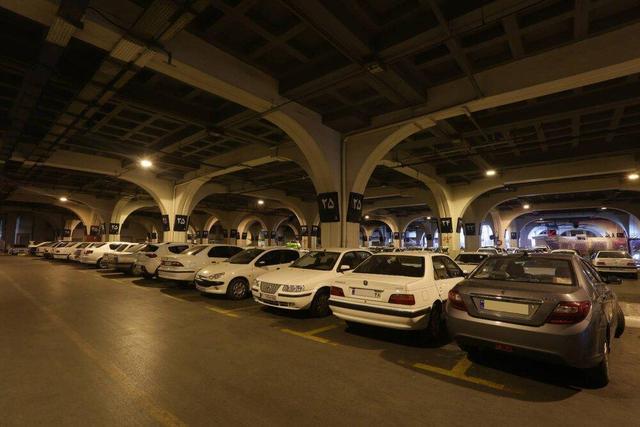 نیاز تهران به ۱.۵ میلیون پارکینگ/ ساخت ۹ مجتمع پارکینگی در پایتخت
