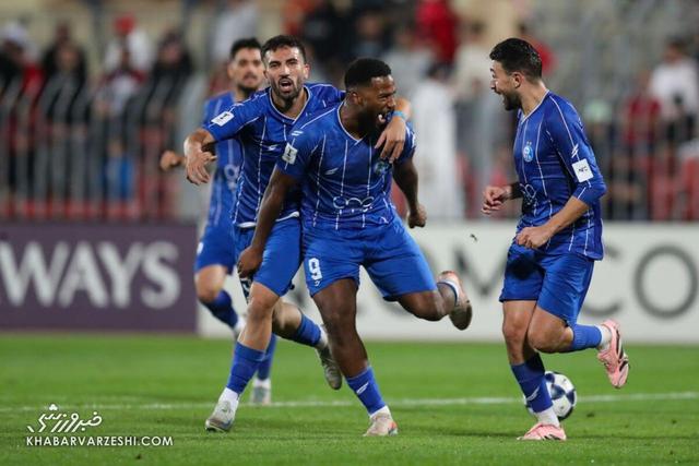 مهاجم سابق استقلال، مهاجم خارجی را تحویل گرفت؛ به سپاهان هم گل میزند