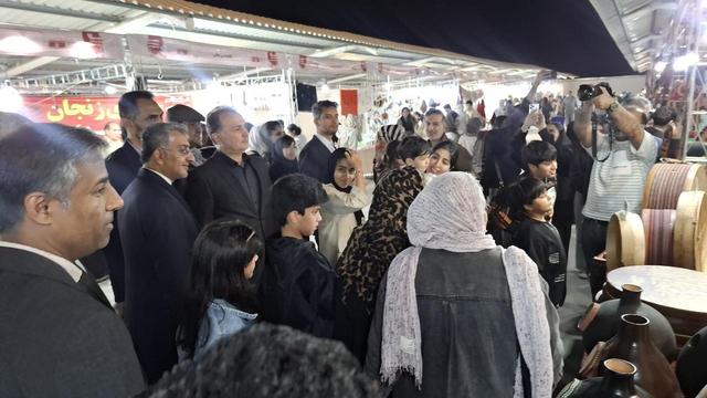 بازدید شهردار بندرعباس از هفتمین نمایشگاه سراسری صنایع‌دستی هرمزگان