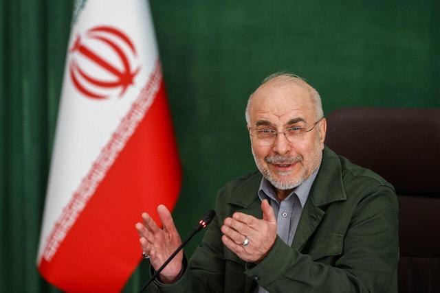 قالیباف: شخصیت‌های علمی چراغی روشن برای آیندگان هستند