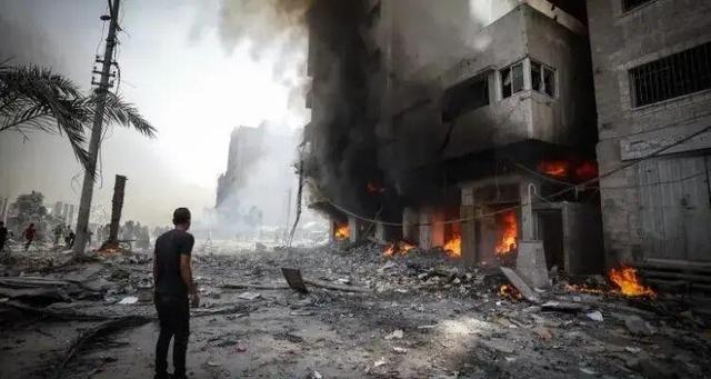 تحلیلگر سیاسی عرب : فلسطینیان مرحله دوم توافق را برای توقف جنگ غزه ضروری می دانند