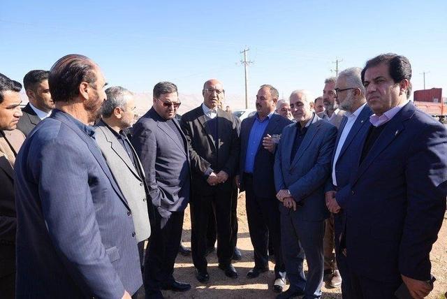 عزم دولت و مجلس برای حل مشکلات مردم منطقه فیروزآباد کرمانشاه