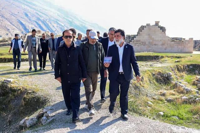 توسعه گردشگری بیشاپور باید با حفظ حریم و توجه به جوامع محلی انجام شود