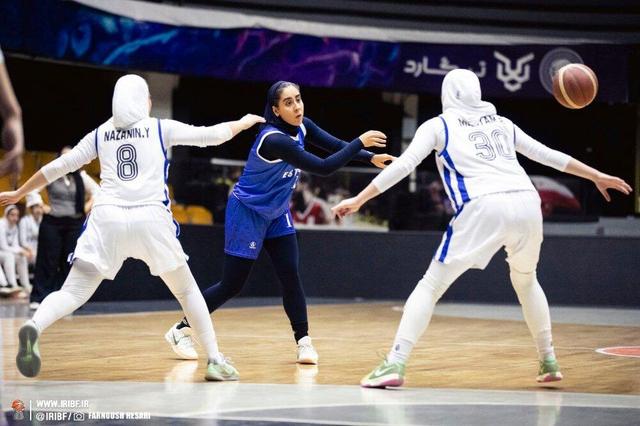 صعود گروه بهمن به صدر جدول لیگ بسکتبال با شکست استقلال