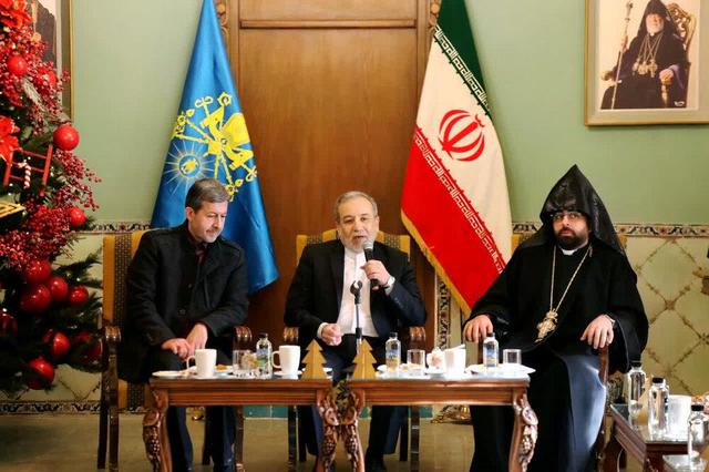 وزیر امور خارجه: همزیستی ارامنه و مسلمانان در ایران الگویی مثال‌زدنی است