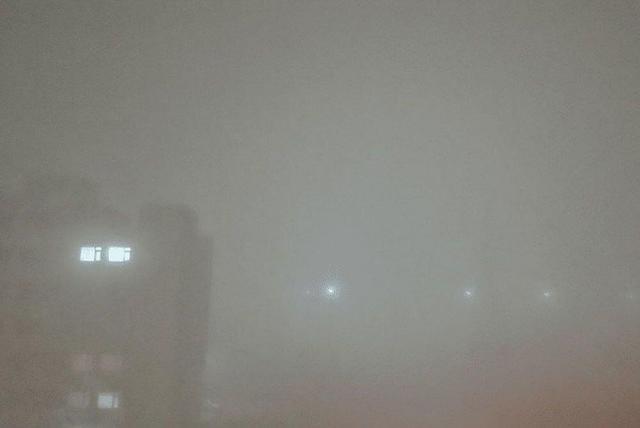 همزمانی آلودگی بالا و مه غلیظ در شهر اراک