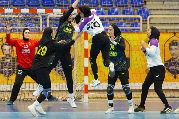 شکست هندبال استقلال در اصفهان/ سپاهان و سنگ آهن پیروز شدند
