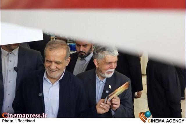 «رییس دولت چهاردهم» میهمانان «محفل» می‌شود؟