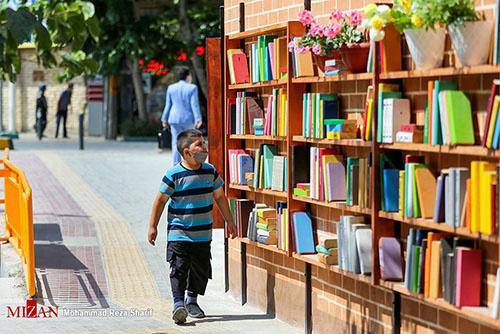 دیوار مهربانی کتاب؛ نسخه‌ای ساده برای ترویج کتابخوانی