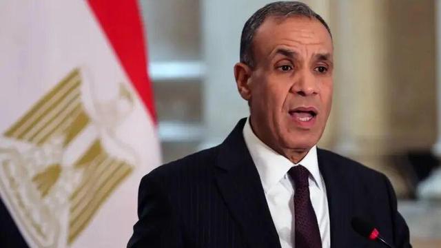 وزیر خارجه مصر: قاهره سه پیشنهاد برای پذیرش کوچ اجباری ساکنان غزه دریافت کرد